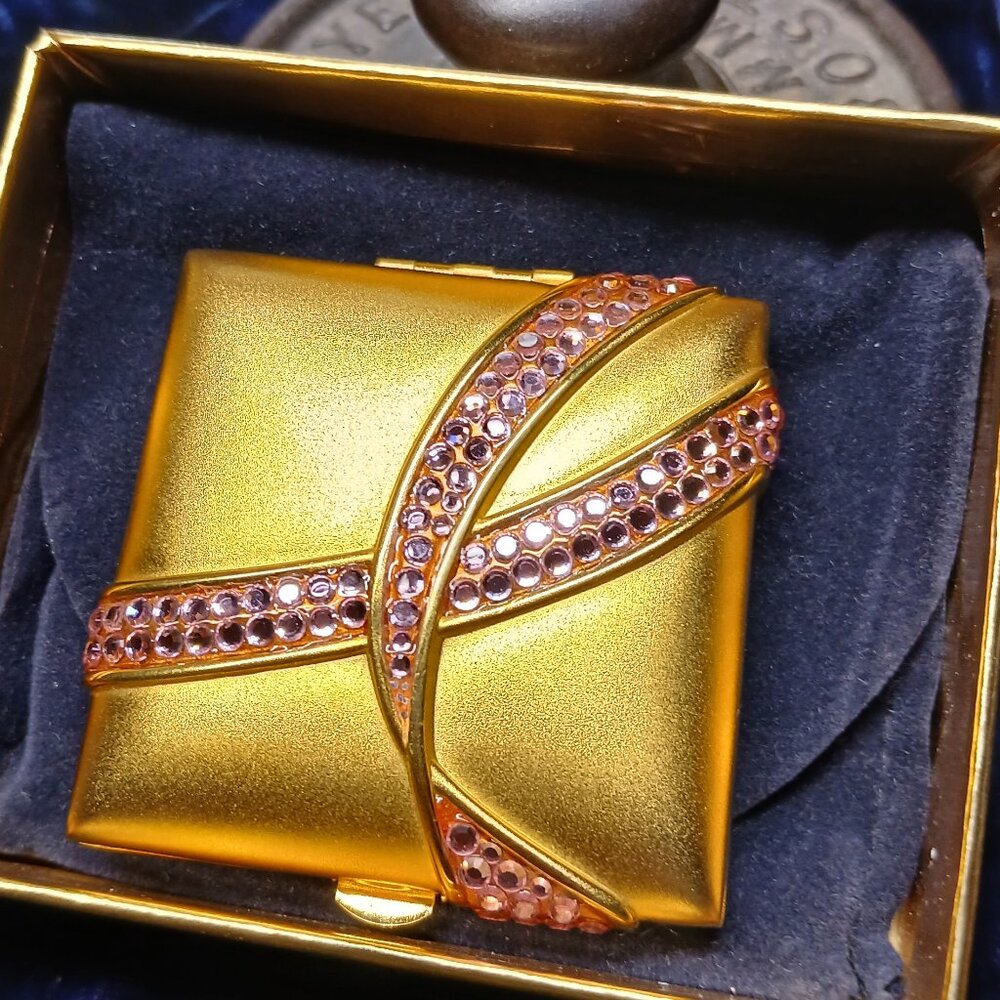 Estee Lauder 2002 Pink Ribbon Compact in Box